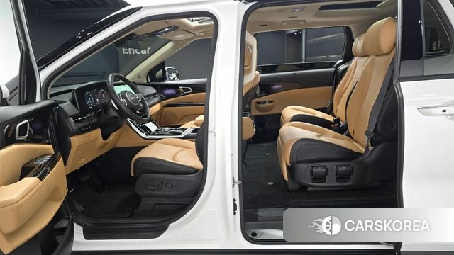 Kia Carnival 4th generation 2023 Белый из Кореи, фото 2