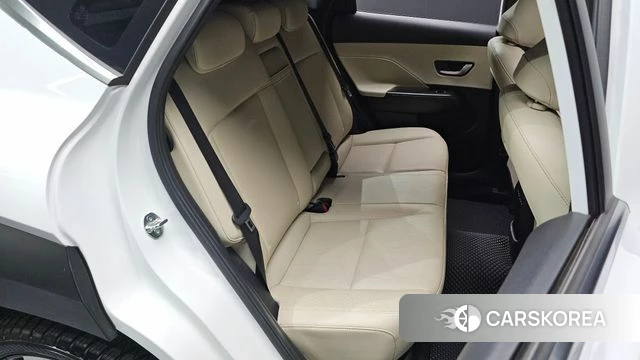 Hyundai Kona (SX2) 2024 Белый из Кореи, фото 2