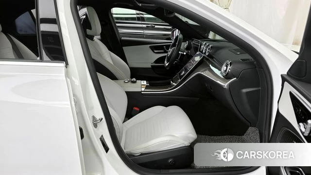 Mercedes-Benz C-Class W206 2023 Белый из Кореи, фото 2