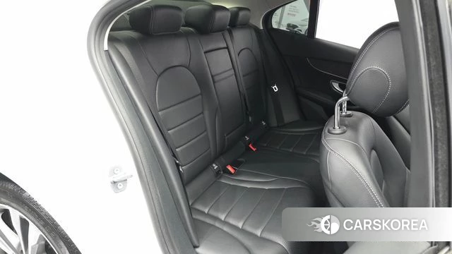 Mercedes-Benz C-Class W205 2019 Белый из Кореи, фото 2