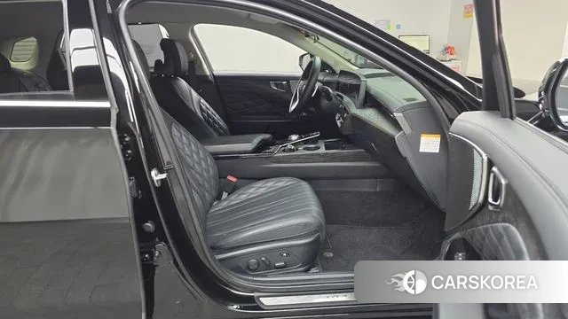 Kia K8 Hybrid 2022 Черный из Кореи, фото 2