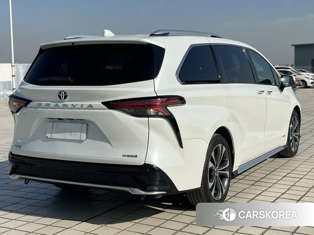 Toyota Grevia 2024 Белый из Китая, фото 2