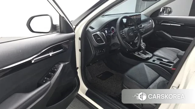 Kia Seltos 2020 Белый из Кореи, фото 2