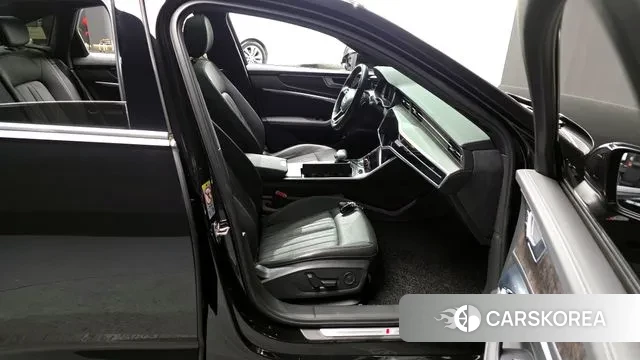 Audi A6 (C8) 2021 Черный из Кореи, фото 2