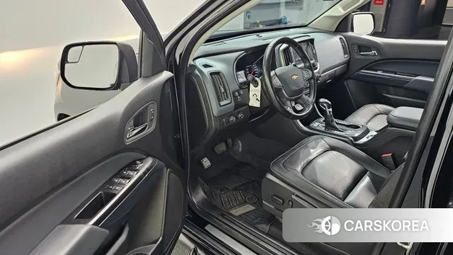 Chevrolet (GM Daewoo) Real New Colorado 2022 Черный из Кореи, фото 2