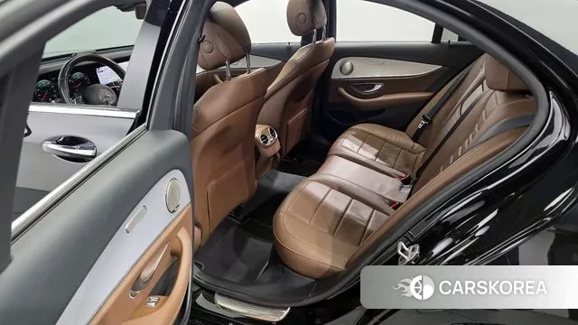 Mercedes-Benz E-Class W213 2020 Черный из Кореи, фото 2