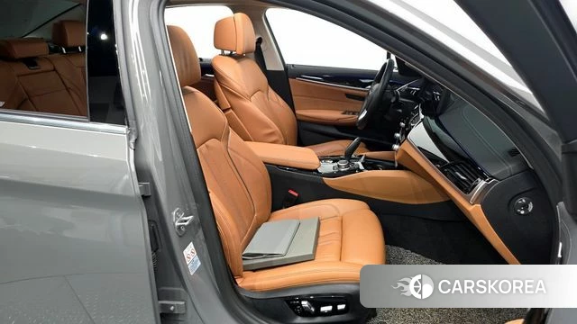 BMW 5 Series (G30) 2022 Серый из Кореи, фото 2