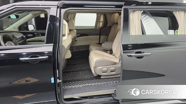 Kia Carnival 4th generation 2021 Черный из Кореи, фото 2