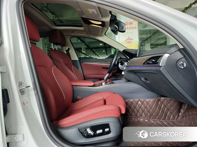 BMW 5 series 2023 Белый из Китая, фото 2