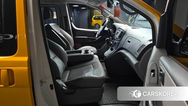 Hyundai The New Grand Starex 2018 Желтый из Кореи, фото 2