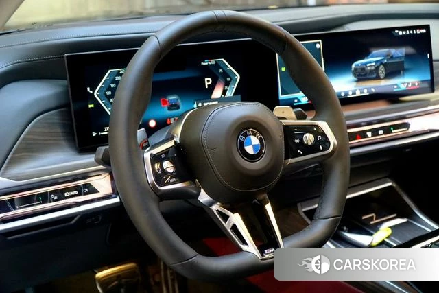 BMW 7 series 2024 Черный из Китая, фото 2