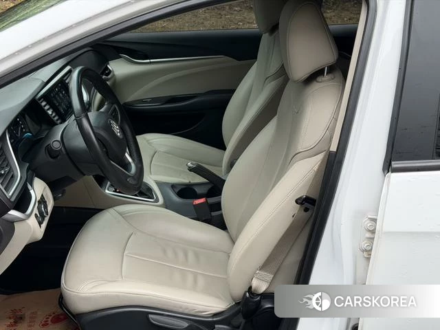 Buick Yinglang 2019 Белый из Китая, фото 2