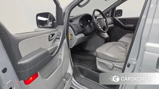 Hyundai The New Grand Starex 2020 Серебристо-серый из Кореи, фото 2