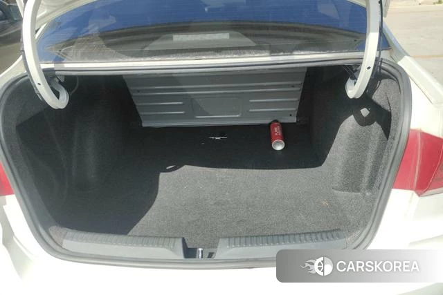 Volkswagen Santana 2022 Белый из Китая, фото 2