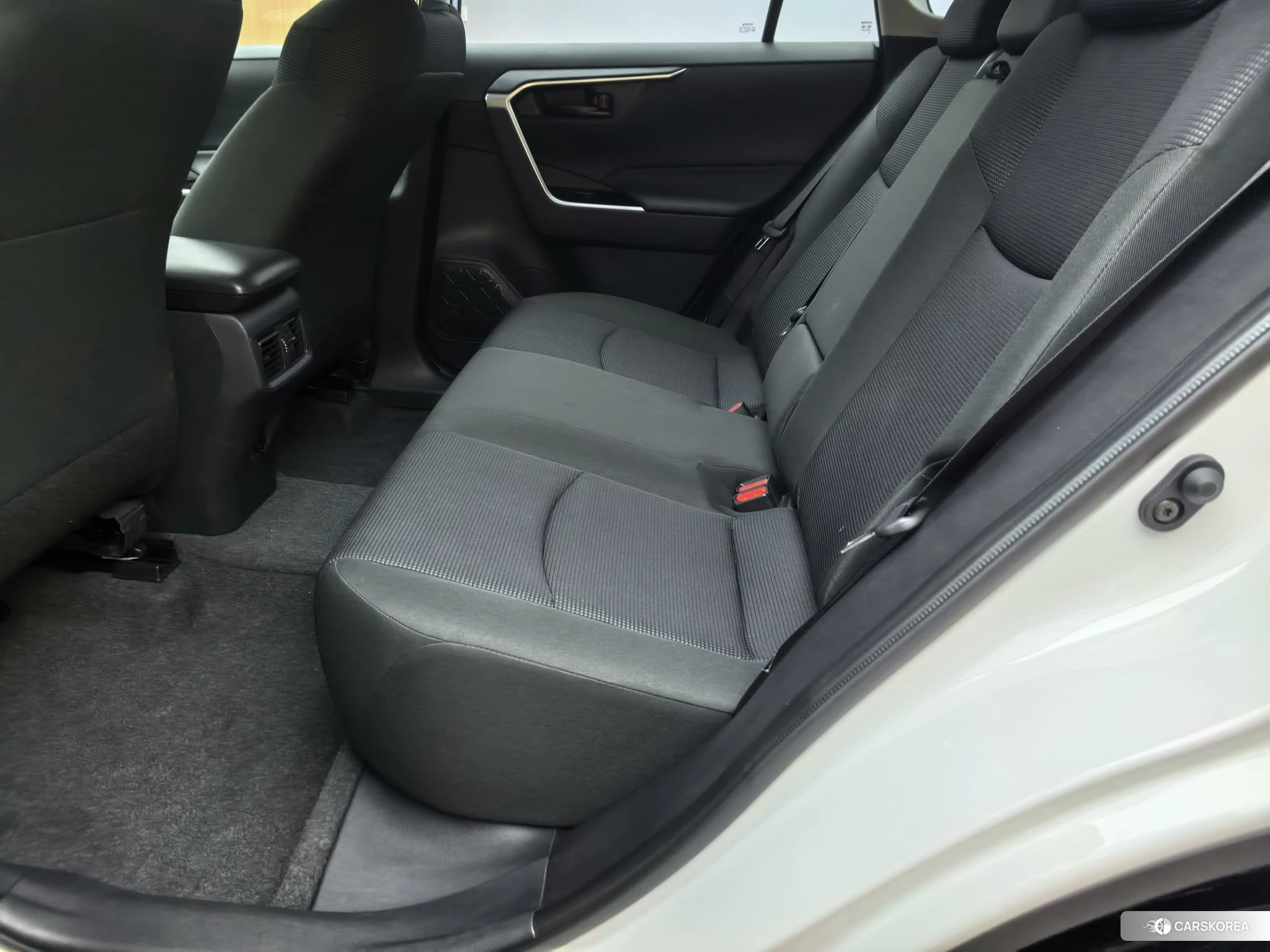 Toyota RAV4 2024 Белый из Китая, фото 2