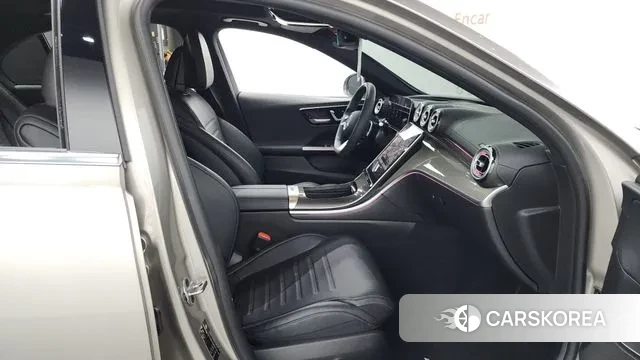 Mercedes-Benz C-Class W206 2022 Песочный из Кореи, фото 2