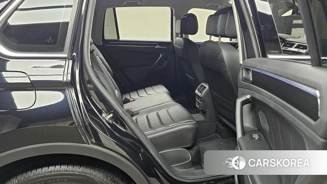 Volkswagen Tiguan second Generation 2022 Черный из Кореи, фото 2