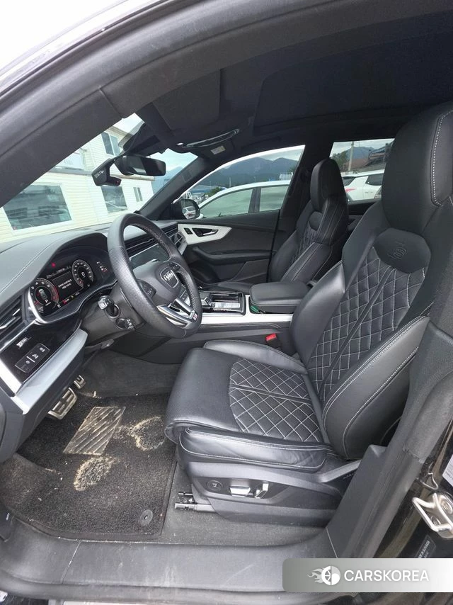 Audi Q8 (4M) 2023 Черный из Кореи, фото 2