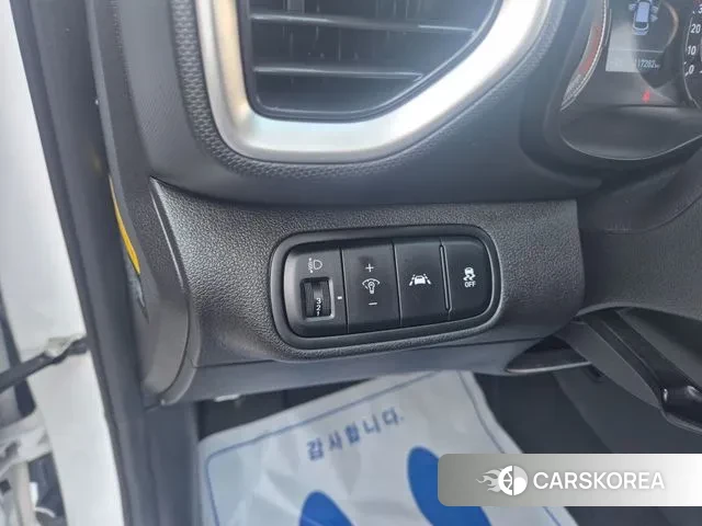 Hyundai Venue 2020 Белый из Кореи, фото 2