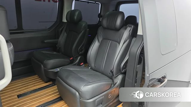 Hyundai Staria 2024 Черный из Кореи, фото 2