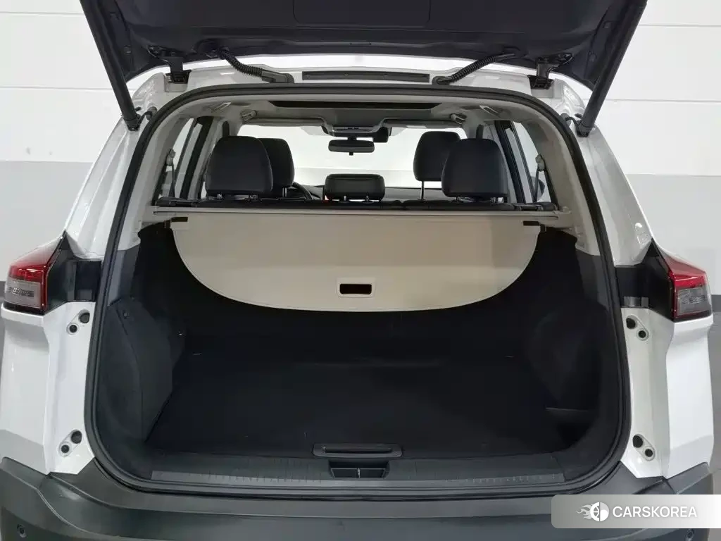Nissan Qijun 2024 Белый из Китая, фото 2