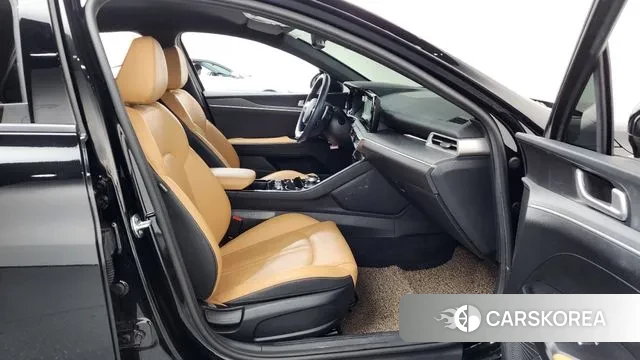 Kia K5 3rd generation 2023 Черный из Кореи, фото 2