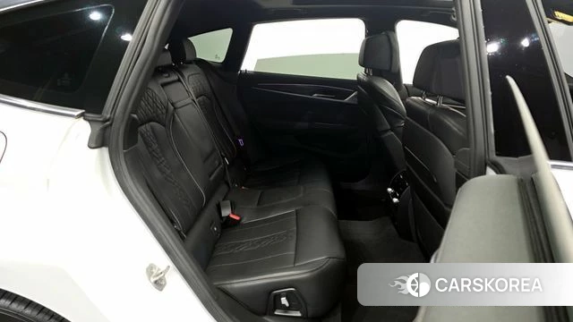 BMW 6 Series GT (G32) 2022 Белый из Кореи, фото 2