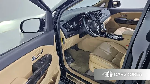Kia The New Carnival 2019 Черный из Кореи, фото 2