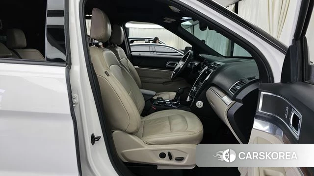 Ford Explorer 2019 Белый из Кореи, фото 2