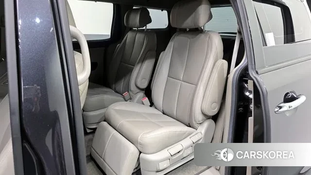 Kia The New Carnival 2019 Серый из Кореи, фото 2