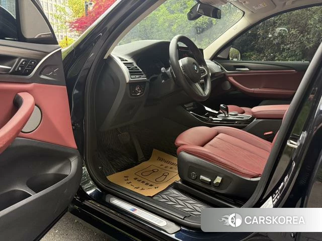 BMW X3 2022 Черный из Китая, фото 2