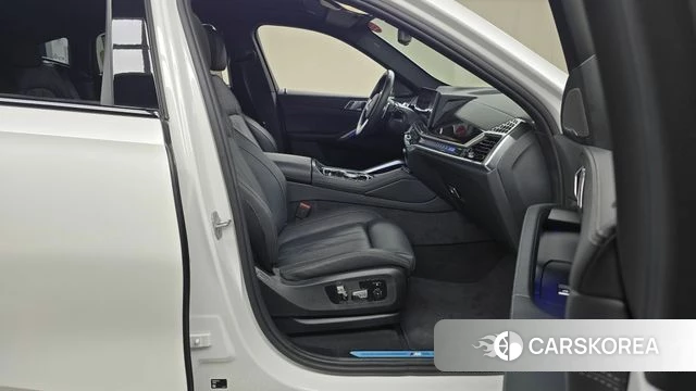 BMW X6 (G06) 2025 Белый из Кореи, фото 2