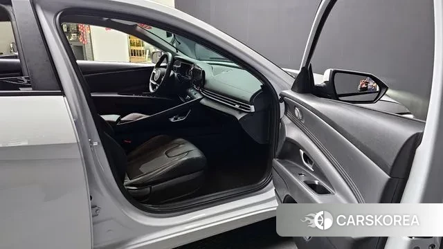 Hyundai The New Avante (CN7) 2024 Белый из Кореи, фото 2