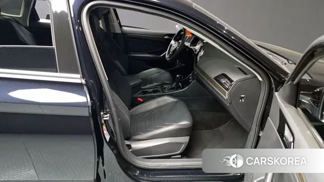 Volkswagen 7th Generation of Jetta 2020 Черный из Кореи, фото 2