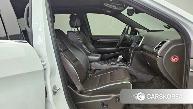 Jeep Grand Cherokee 2018 Белый из Кореи, фото 2