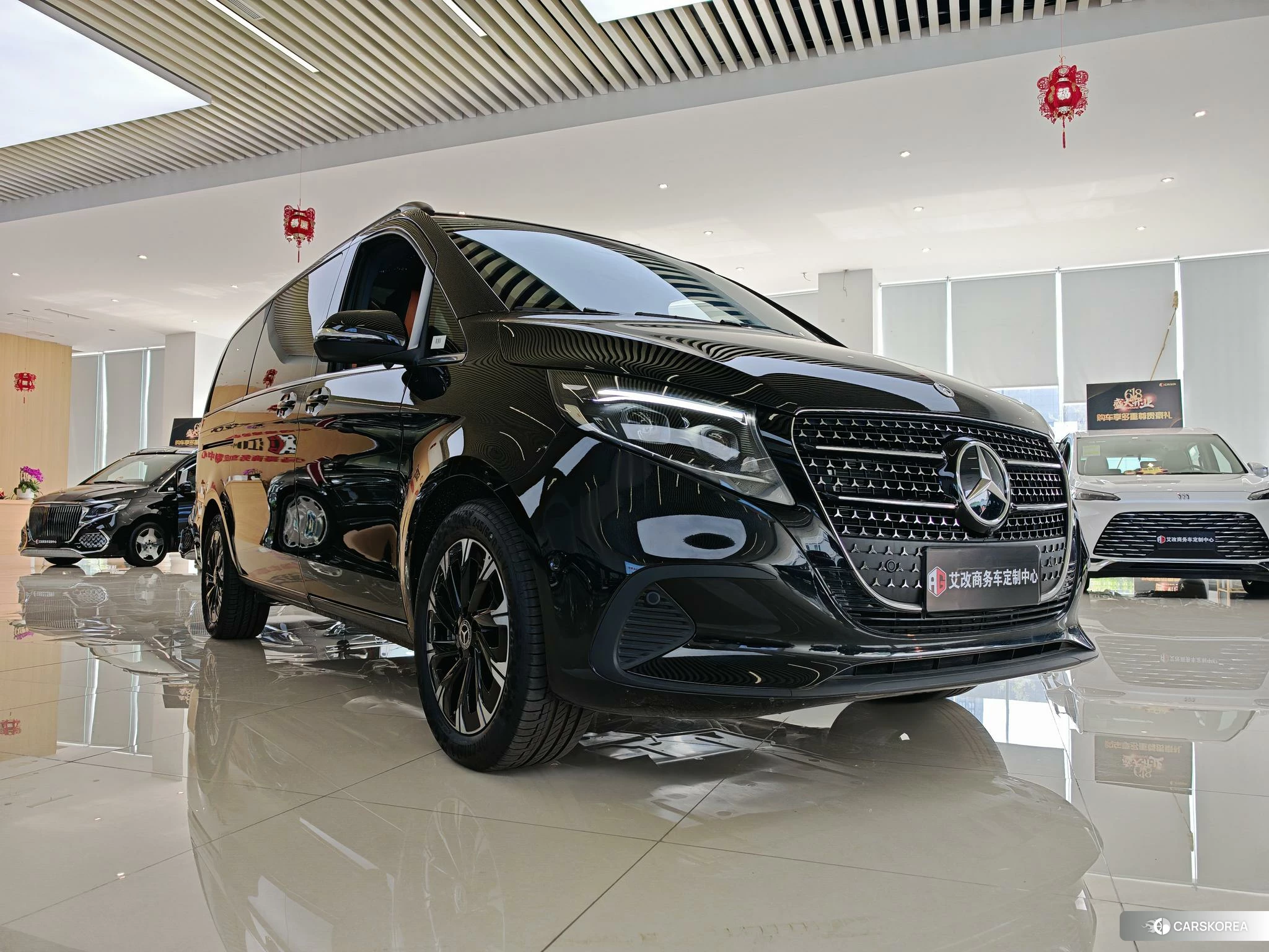 Mercedes-Benz V-class 2024 Черный из Китая, фото 2