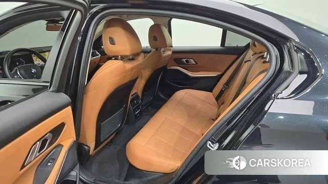 BMW 3 Series (G20) 2023 Черный из Кореи, фото 2