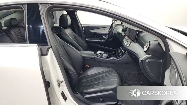 Mercedes-Benz CLS-Class C257 2018 Белый из Кореи, фото 2