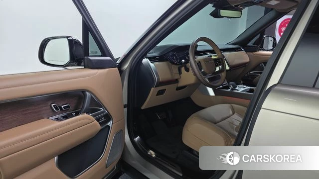 Land Rover Range Rover 5th Generation 2025 Песочный из Кореи, фото 2