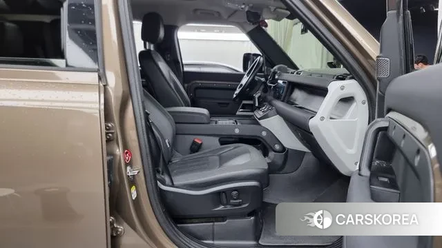 Land Rover Defender (L663) 2020 Коричневый из Кореи, фото 2