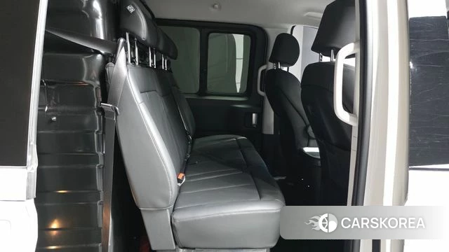 Hyundai Staria 2023 Белый из Кореи, фото 2