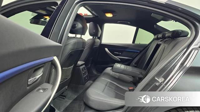 BMW 3 Series (F30) 2018 Серый из Кореи, фото 2