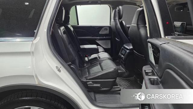 Lincoln Aviator 2nd generation 2020 Белый из Кореи, фото 2