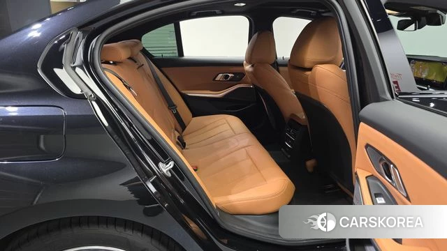 BMW 3 Series (G20) 2023 Черный из Кореи, фото 2
