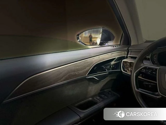 Audi A8 2022 Черный из Китая, фото 2