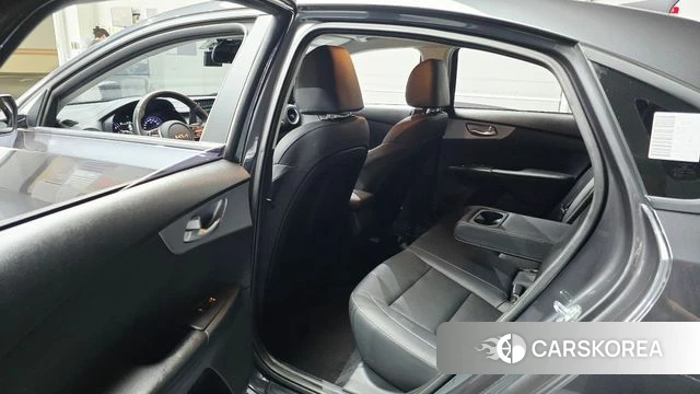 Kia The New K3 2nd generation 2022 Серый из Кореи, фото 2