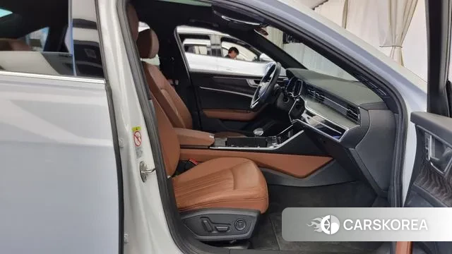 Audi A6 (C8) 2021 Белый из Кореи, фото 2