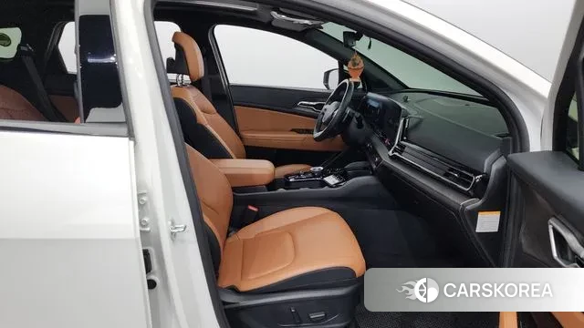 Kia Sportage 5th Generation Hybrid 2022 Белый из Кореи, фото 2