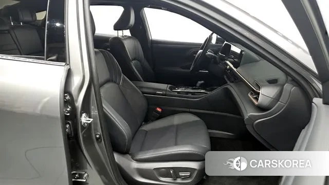 Toyota Crown Crossover 2024 Серый из Кореи, фото 2