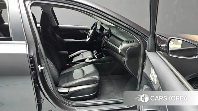 Kia Come New K3 2019 Серый из Кореи, фото 2